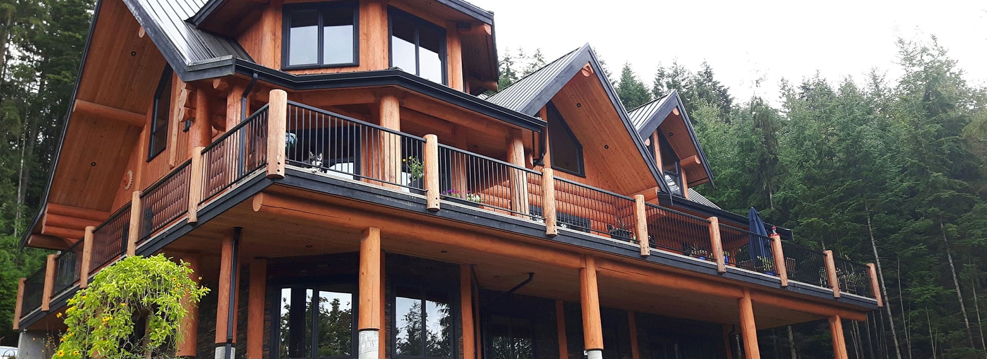 Full Scribe Log Home, BC Home Builder.